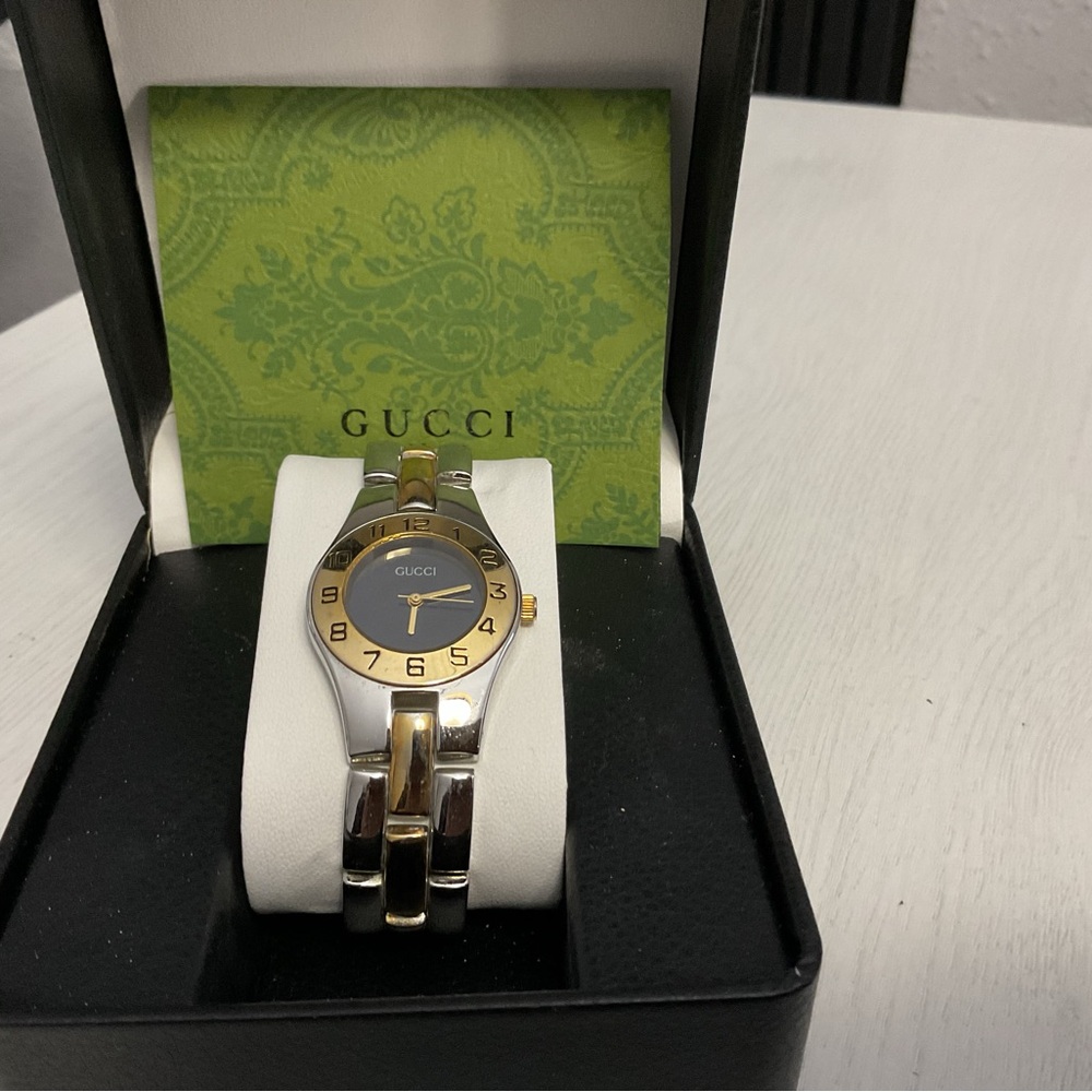 Vintage Gucci Watch - Picture 4 of 7